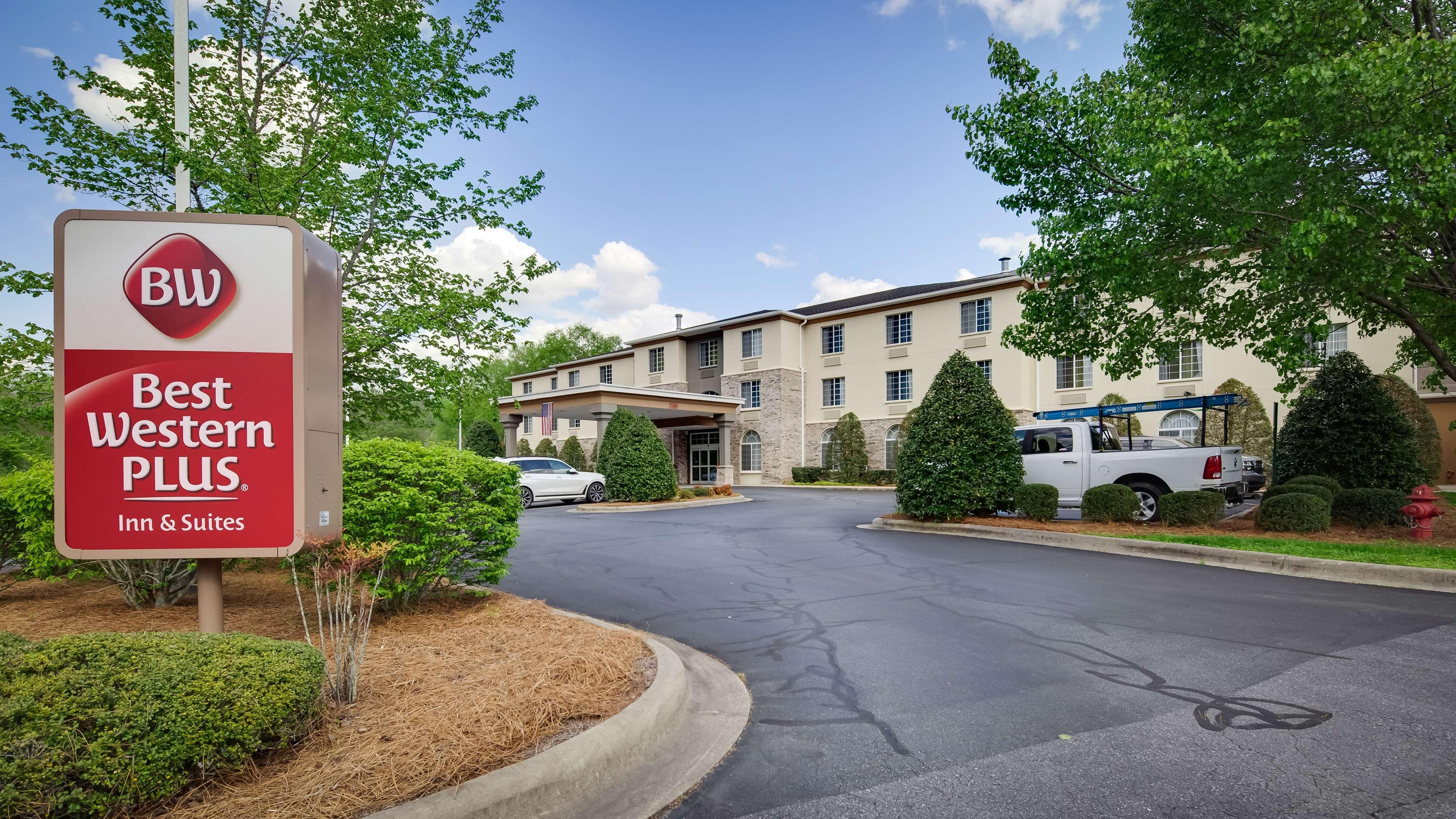 Best Western Plus River Escape Sylva / Dillsboro Hotel Exterior photo